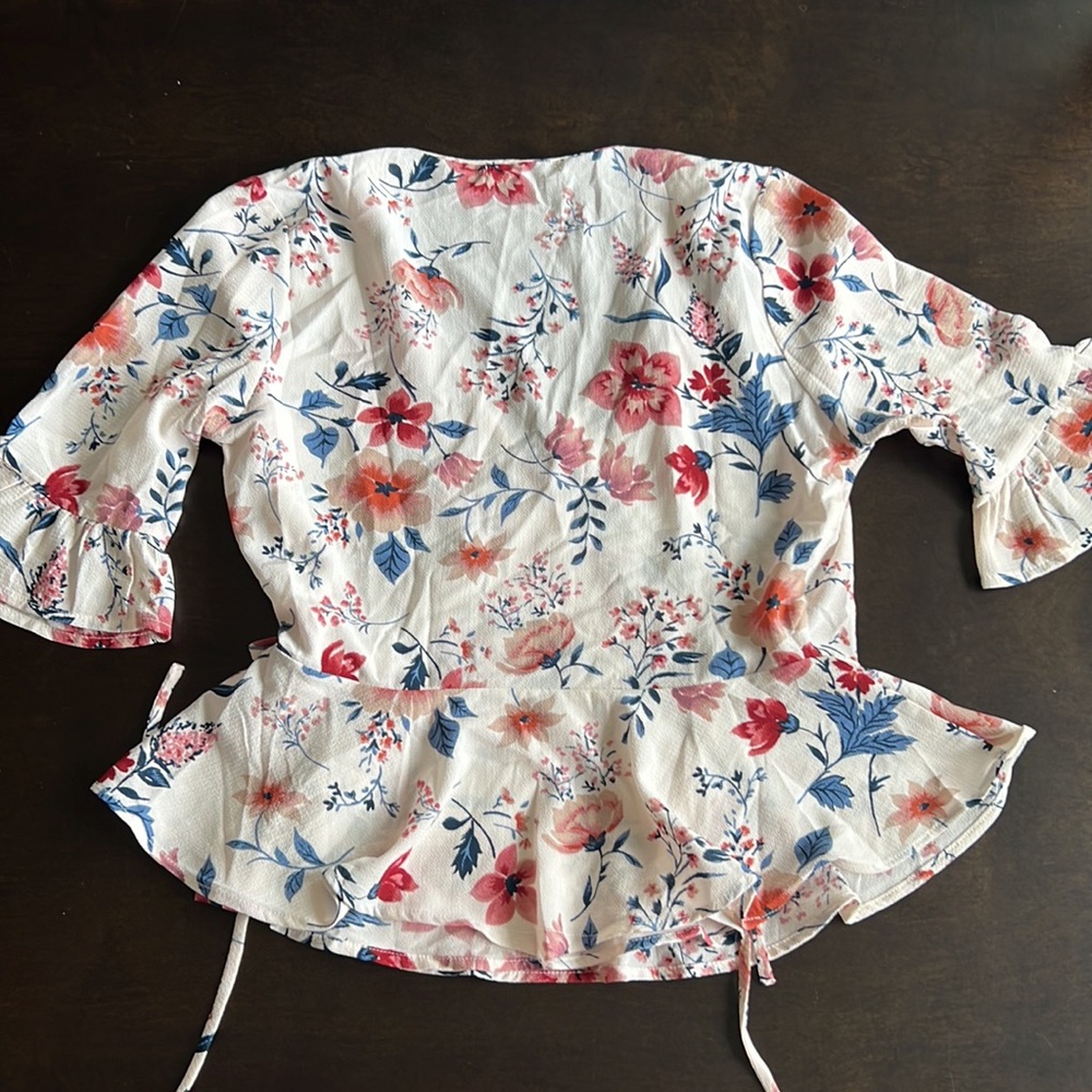 Floral 1/2 Sleeve Tie Blouse - Picture 12 of 14